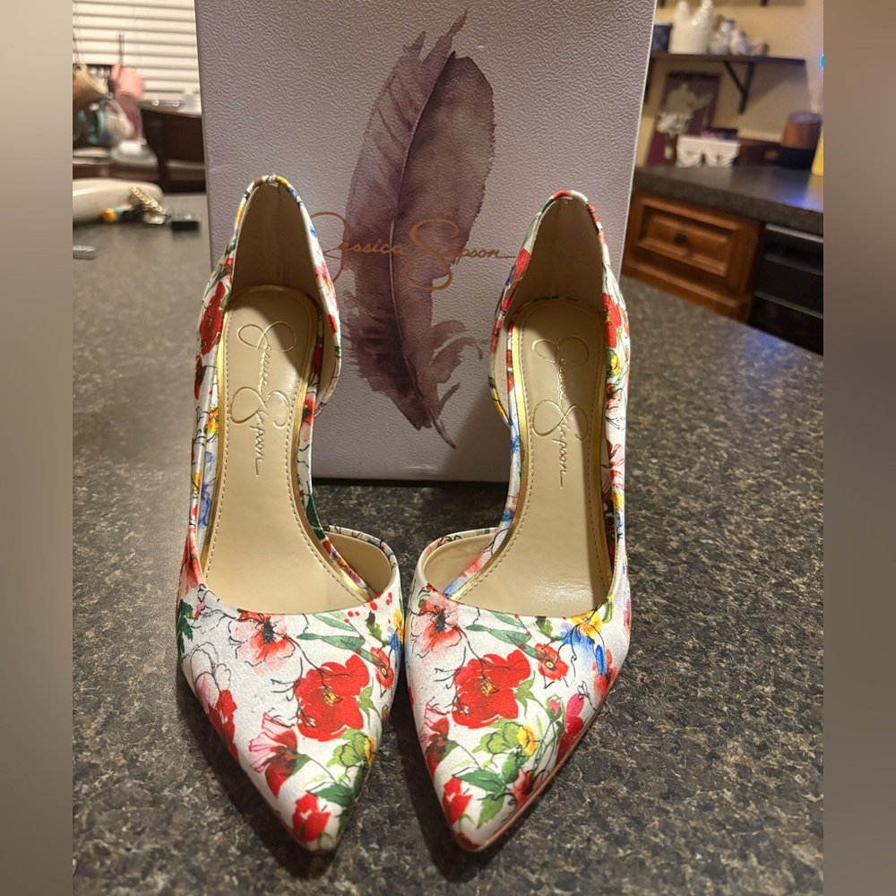 Jessica Simpson Prizma Maxwell Floral 8.5